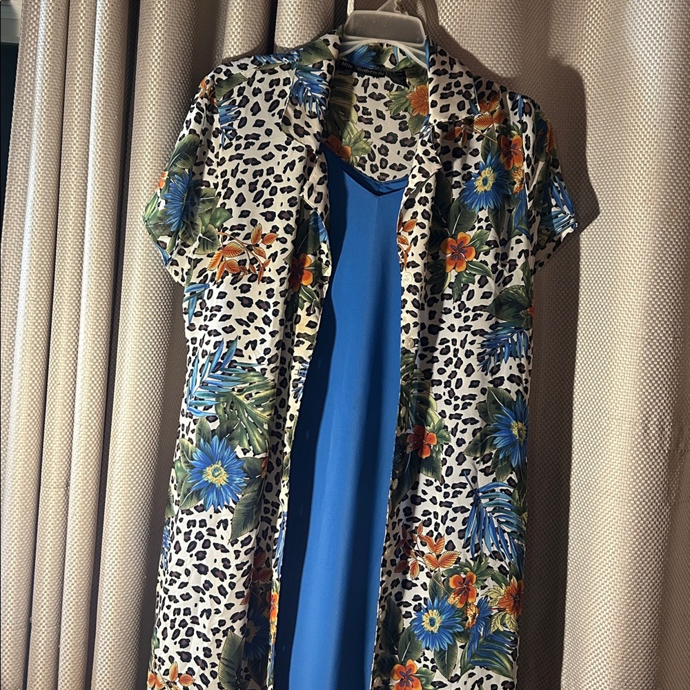 Sleeveless V-Neck Blue Women's Dress and duster size 16